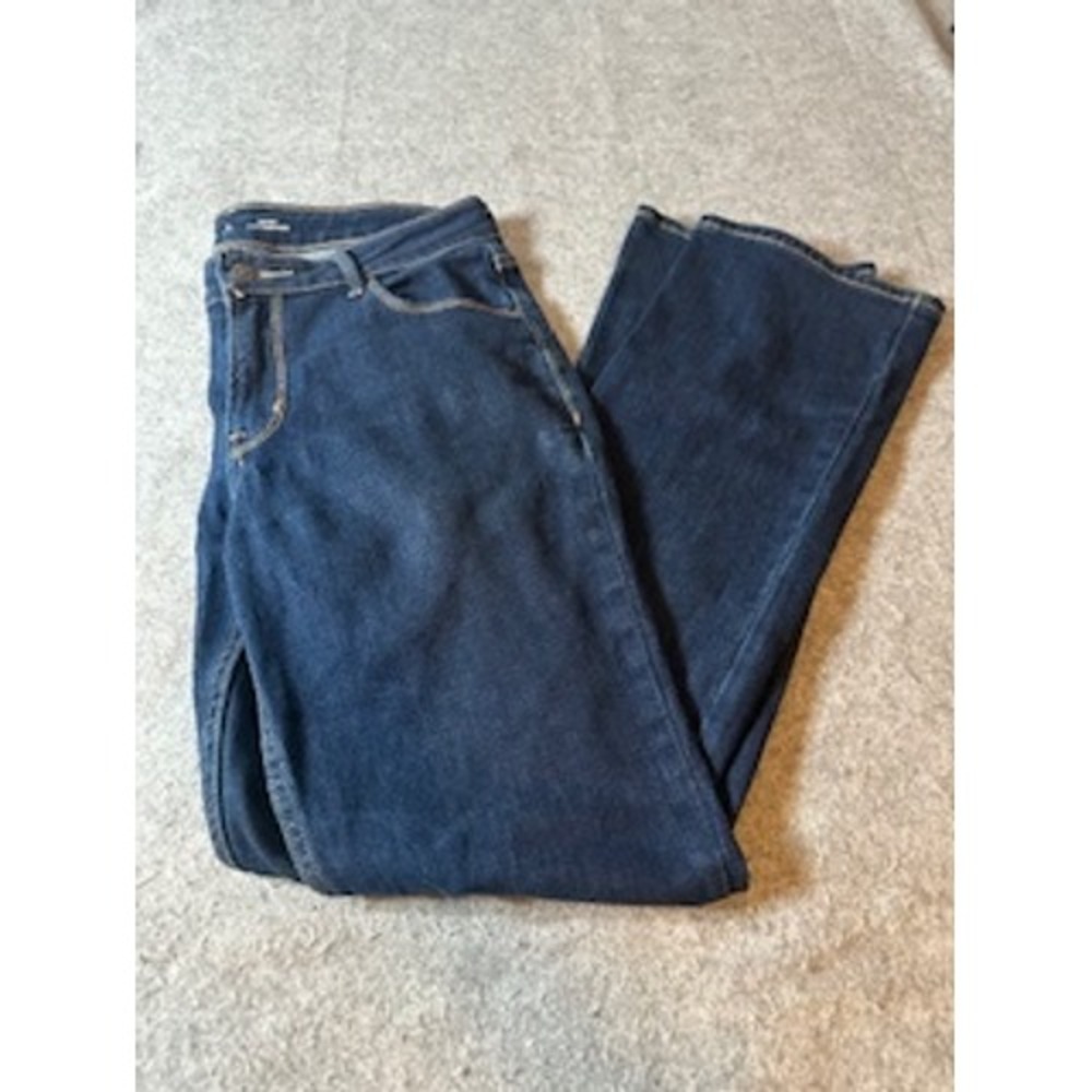 Old Navy Wow Boot-Cut Jeans Dark Wash Mid-Rise Denim Size 6 Short